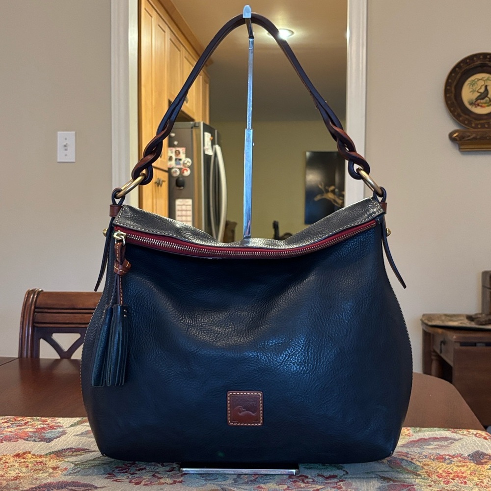 *SOLD*Dooney & Bourke Florentine Twist Strap Hobo Excellent Condition - Picture 2 of 15